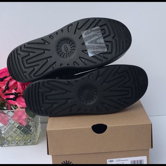 UGG Classic Boom Slip-On - Picture 4 of 7